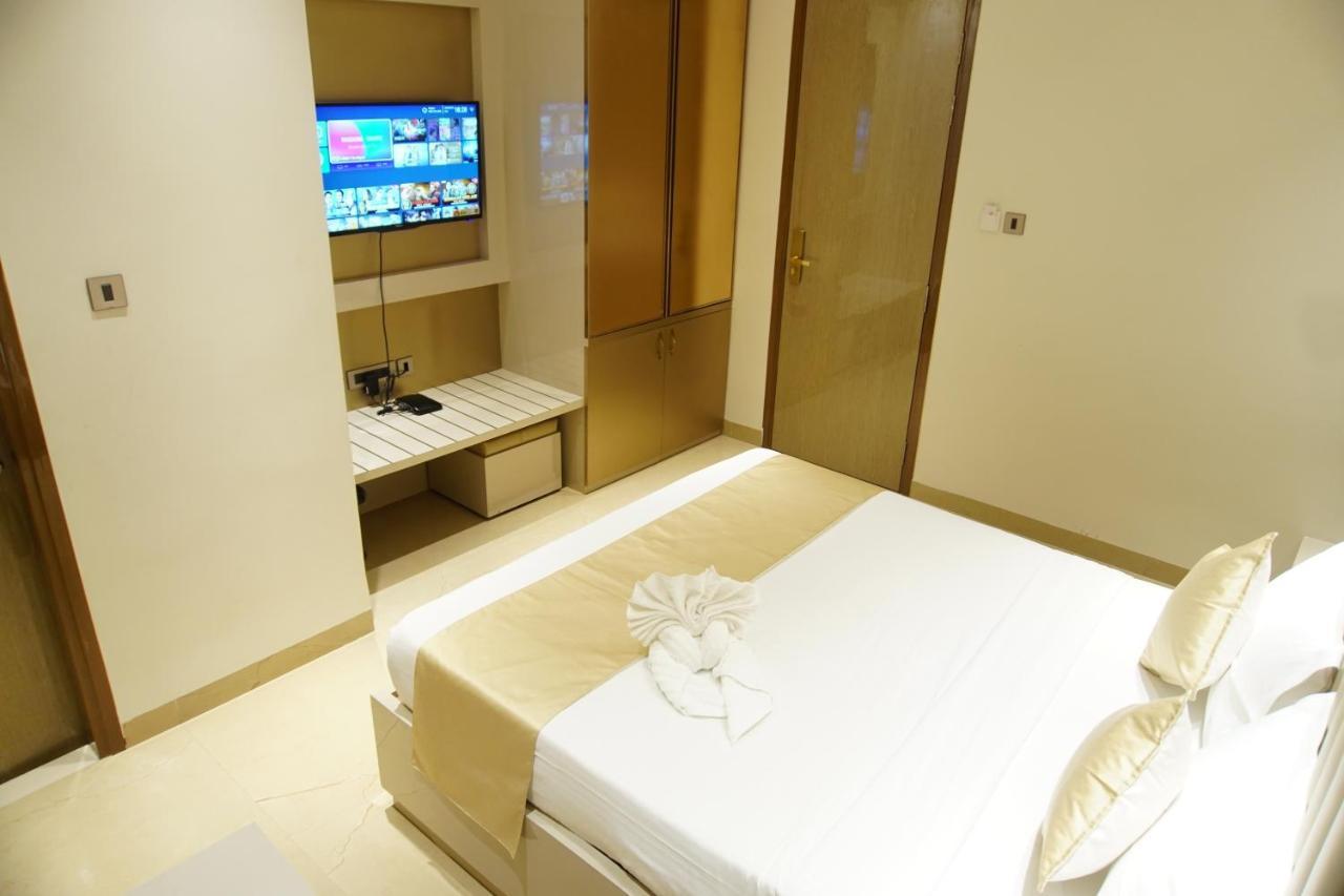 Hotel Red Orchid Kanpur Exterior foto